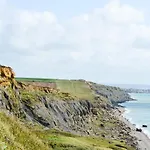 Margrit, Escapade En Bord De Et Detente Dans La Piscine Chauffee * カレー