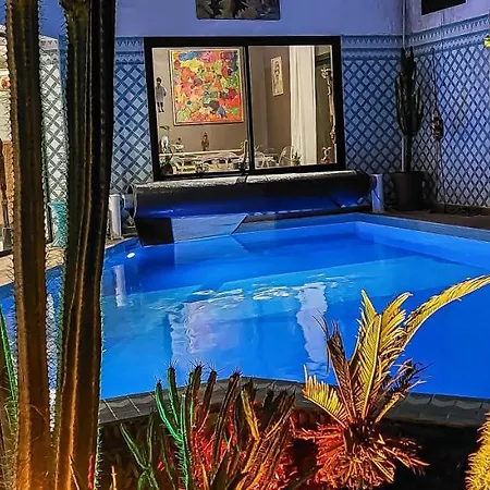 Margrit, Escapade En Bord De Et Detente Dans La Piscine Chauffee Calais