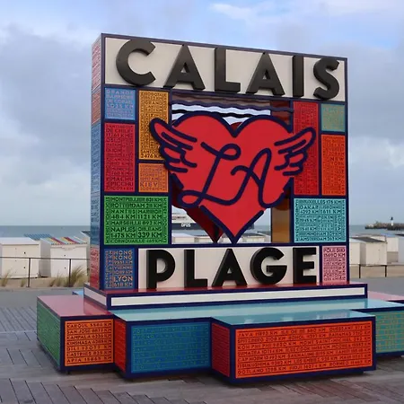 Margrit, Escapade En Bord De Et Détente Dans La Piscine Chauffée Calais