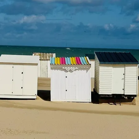 Margrit, Escapade En Bord De Et Détente Dans La Piscine Chauffée *