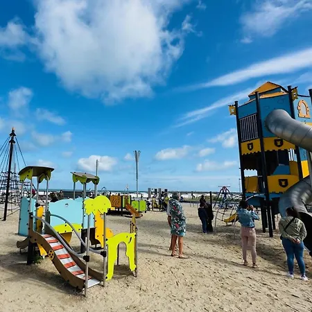 Margrit, Escapade En Bord De Et Détente Dans La Piscine Chauffée *