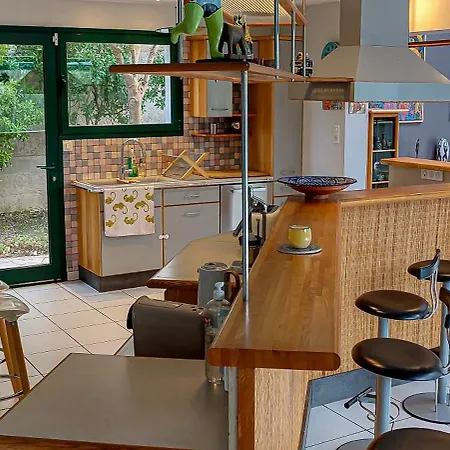 Margrit, Escapade En Bord De Et Détente Dans La Piscine Chauffée Calais