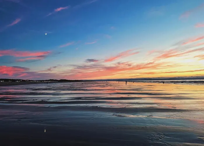 Margrit, Escapade En Bord De Et Détente Dans La Piscine Chauffée