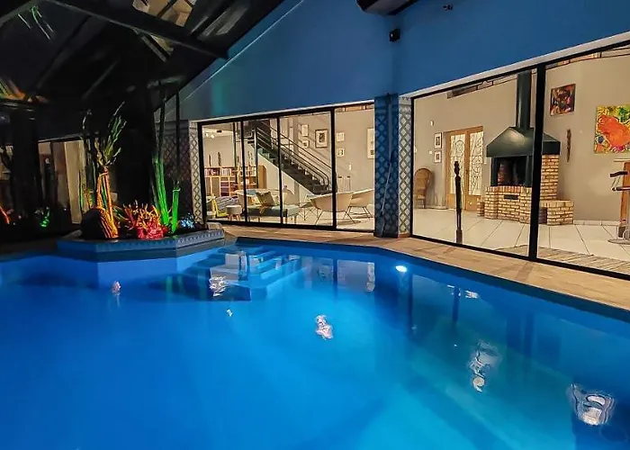 Margrit, Escapade En Bord De Et Détente Dans La Piscine Chauffée Villa Calais