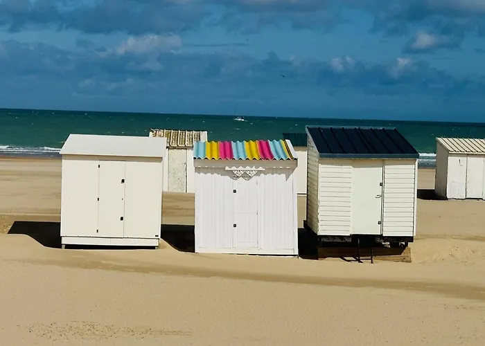Margrit, Escapade En Bord De Et Détente Dans La Piscine Chauffée *