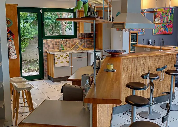 Margrit, Escapade En Bord De Et Détente Dans La Piscine Chauffée Calais