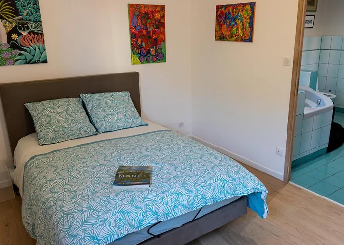 Margrit, Escapade En Bord De Et Détente Dans La Piscine Chauffée * Calais